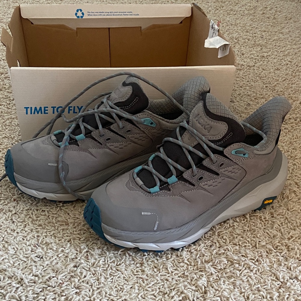 Women's Hoka Kaha 2 Low GTX US Size 7. Sharkskin / Blue Coral